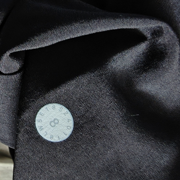 Lululemon Noir Pant Black 8 - Picture 9 of 9